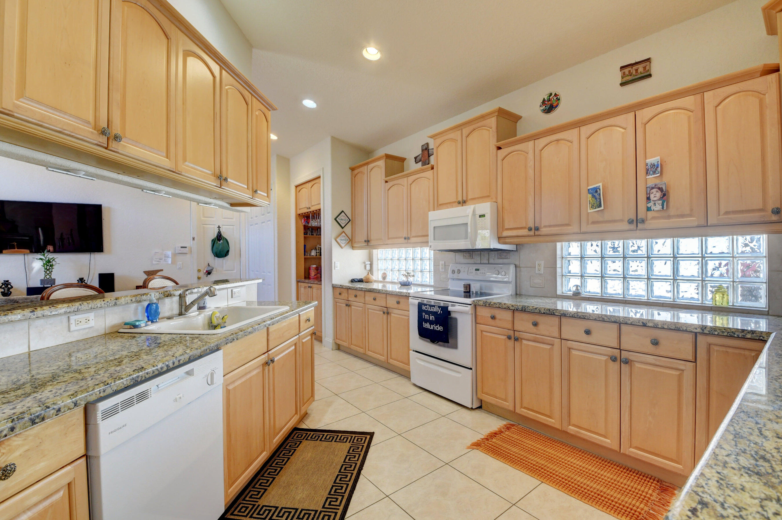 7080 Northwest Turtle Walk Boca Raton, FL 33487 - Photo 7 of 42 Bright & Private Kitchen