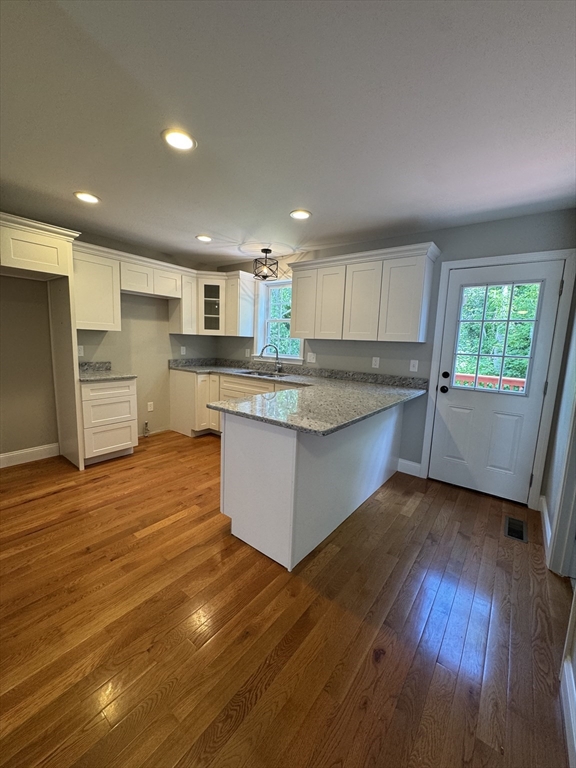 40 Winchester Lane, Unit 33 Fall River, MA 02721 - Photo 2 of 17
