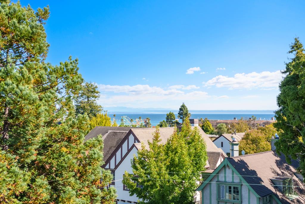 918 3rd Street, Unit A Santa Cruz, CA 95060 - Photo 36 of 43 a view of a city with lawn chairs