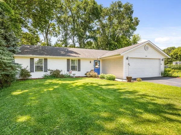 $232,500 | 210 West Pacific Street, Davis Junction, IL 61020