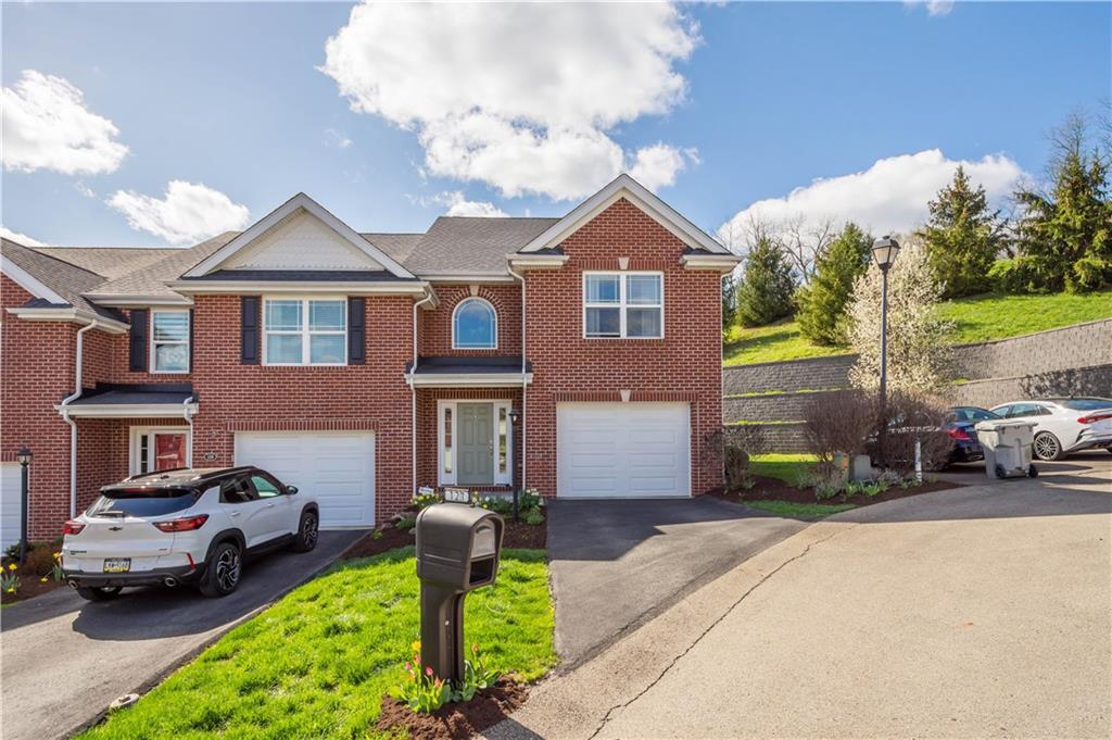 121 Anderson Station Venetia, PA 15367 - Photo 1 of 28