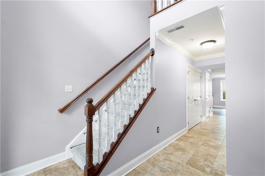 121 Anderson Station Venetia, PA 15367 - Photo 3 of 28