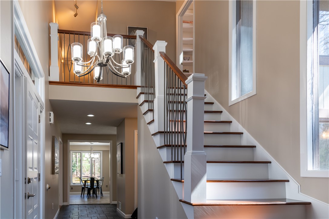 50 Saddlebrook Drive Warwick, RI 02818 - Photo 3 of 12 Entry foyer