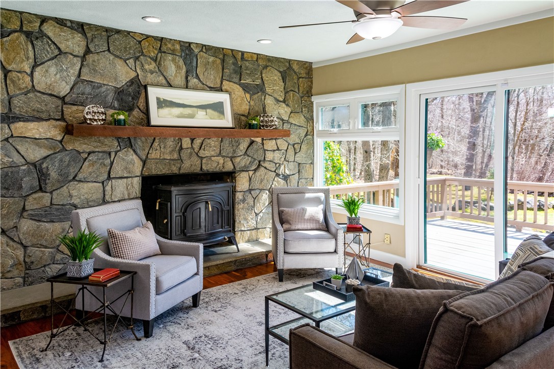 50 Saddlebrook Drive Warwick, RI 02818 - Photo 4 of 12 Living room
