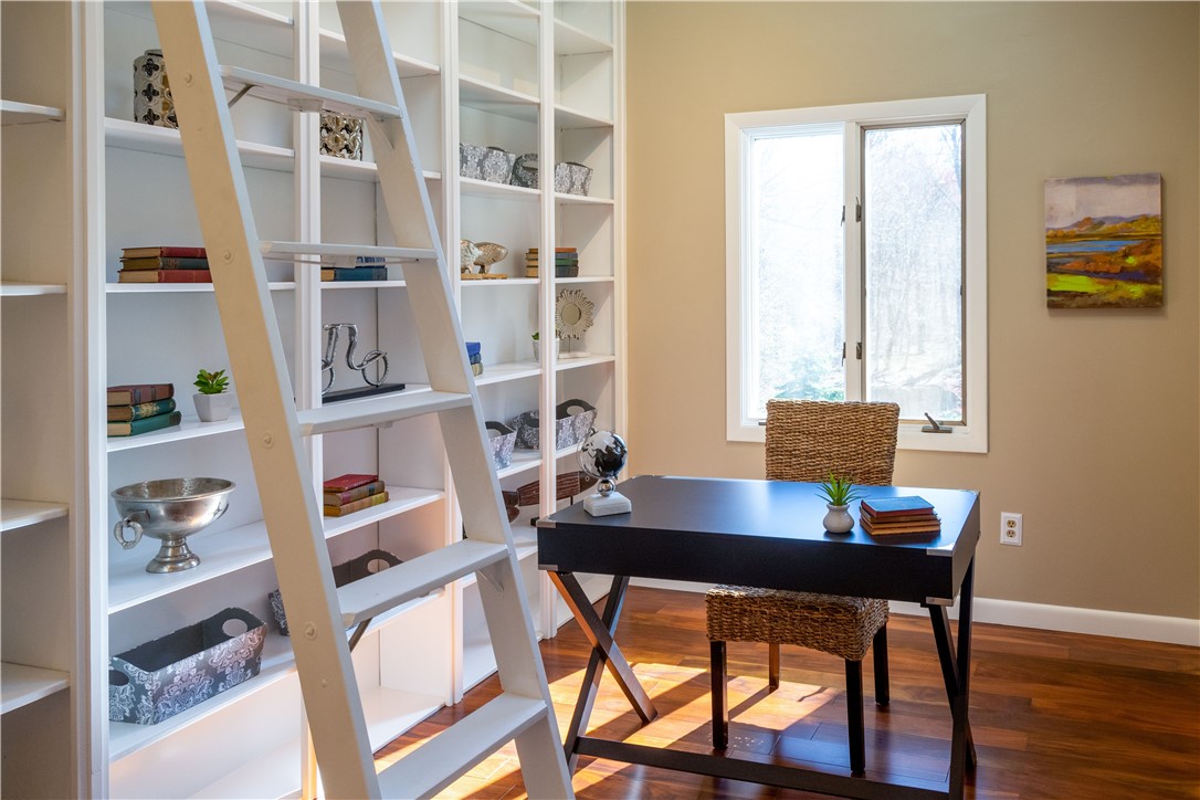 50 Saddlebrook Drive Warwick, RI 02818 - Photo 8 of 12 Library