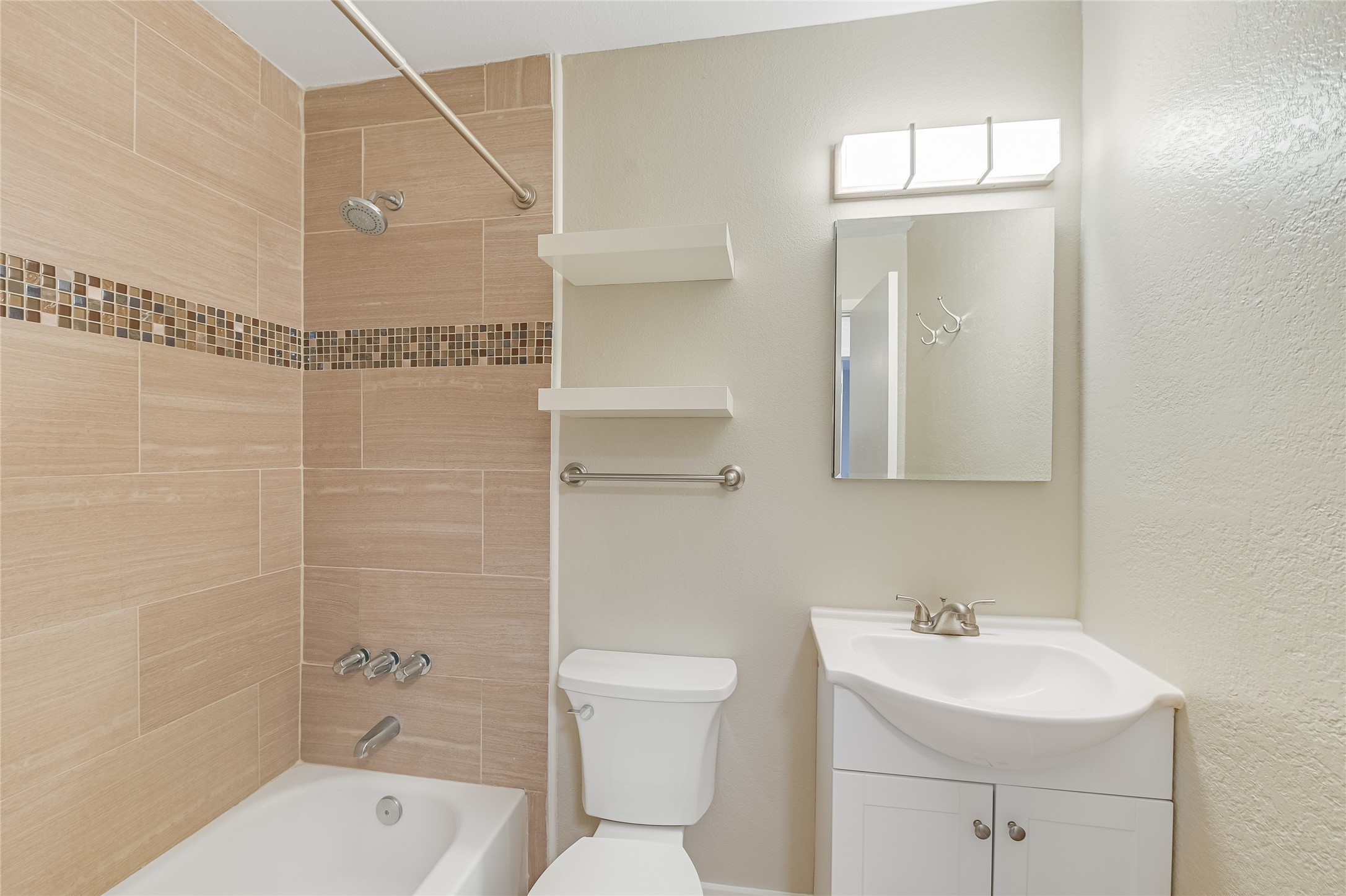 2401 Manor Road, Unit 131 Austin, TX 78722 - Photo 15 of 20