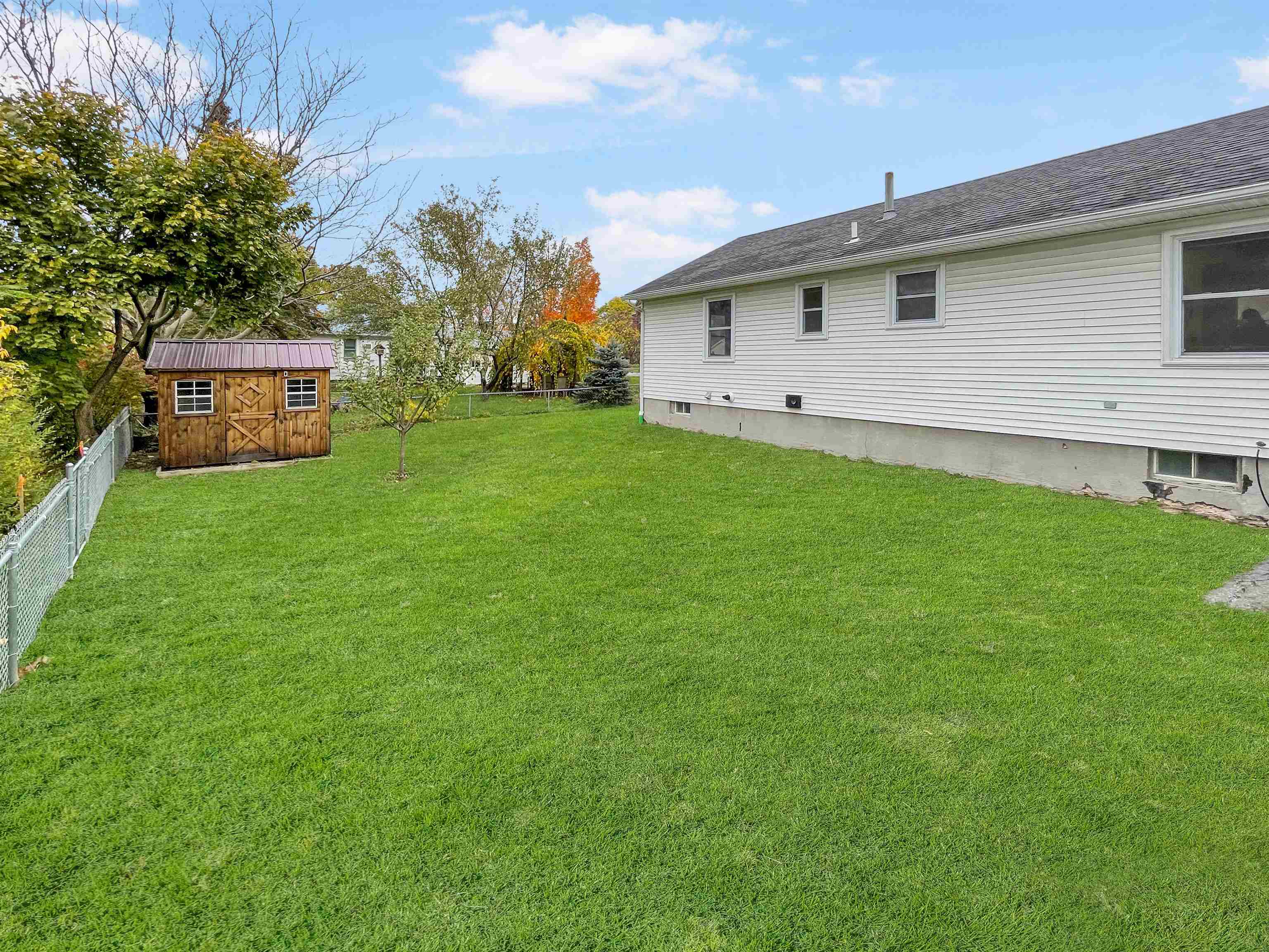 56 Barlow Street St. Albans, VT 05478 - Photo 13 of 16