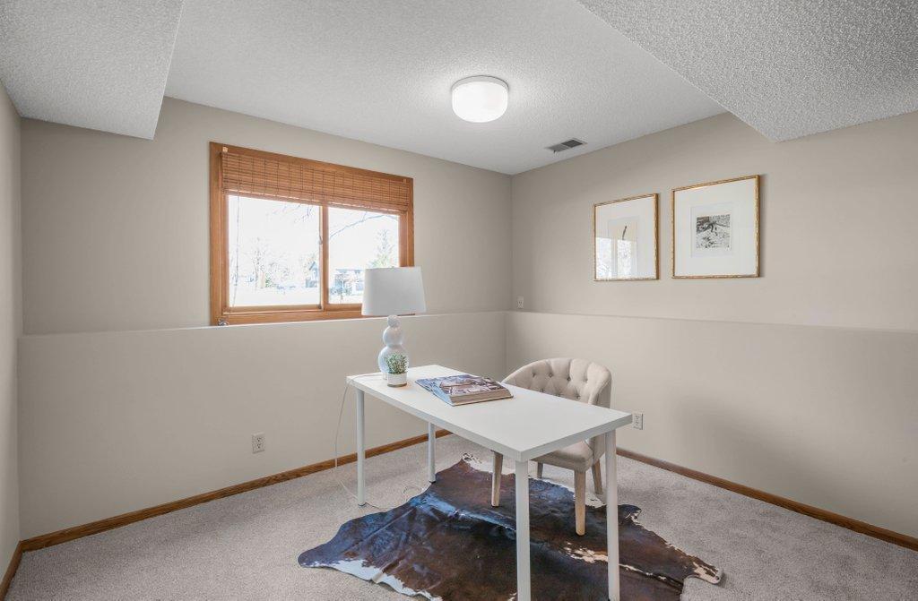 6677 Countryside Drive Eden Prairie, MN 55346 - Photo 23 of 36