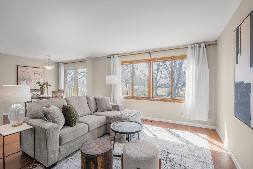 6677 Countryside Drive Eden Prairie, MN 55346 - Photo 3 of 36