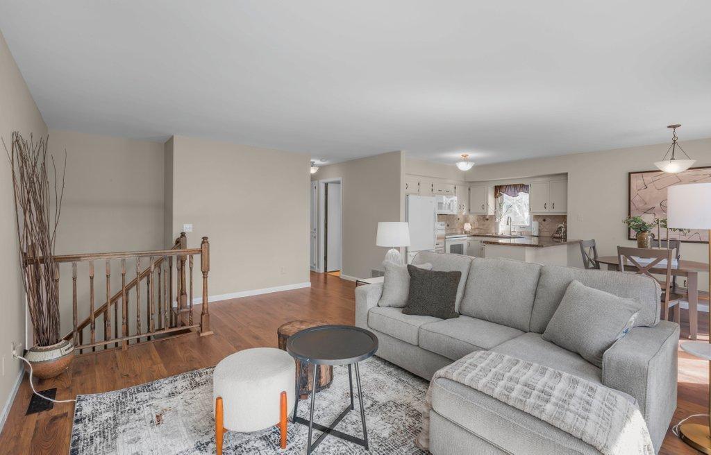6677 Countryside Drive Eden Prairie, MN 55346 - Photo 5 of 36