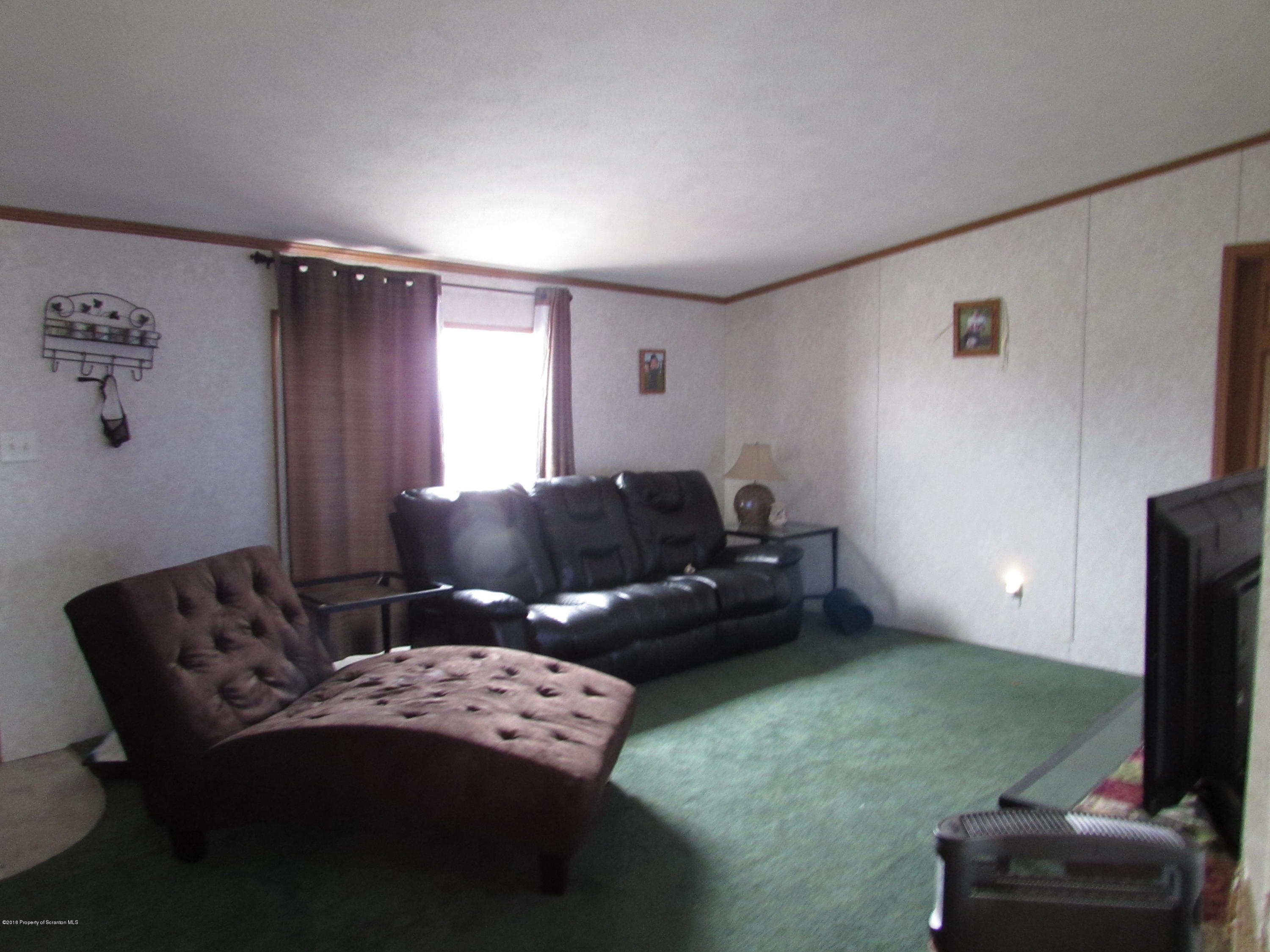 690 Squier Hill Road Nicholson, PA 18446 - Photo 4 of 16 Gallery Image 4