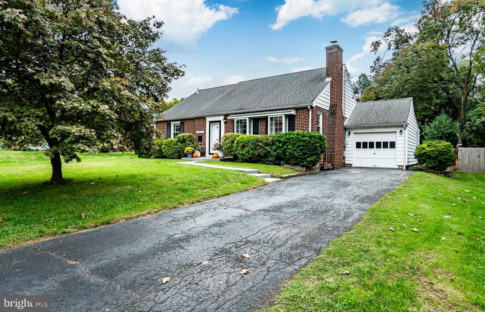 42 South Whitehall Road Norristown, PA 19403 - Photo 1 of 43 Gallery Image 1