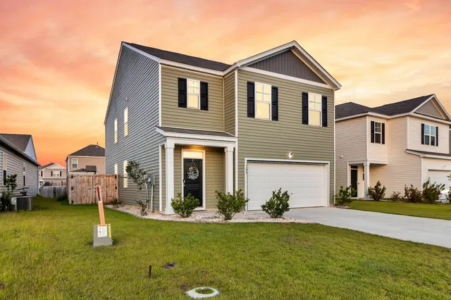 $389,000 | 108 Holly Leaf Lane, Summerville, SC 29486