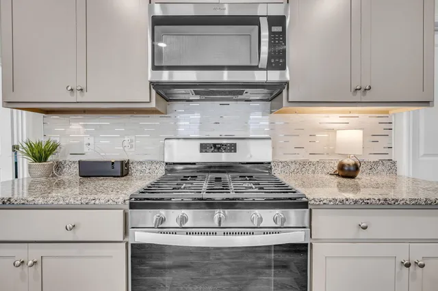 $389,000 | 108 Holly Leaf Lane, Summerville, SC 29486