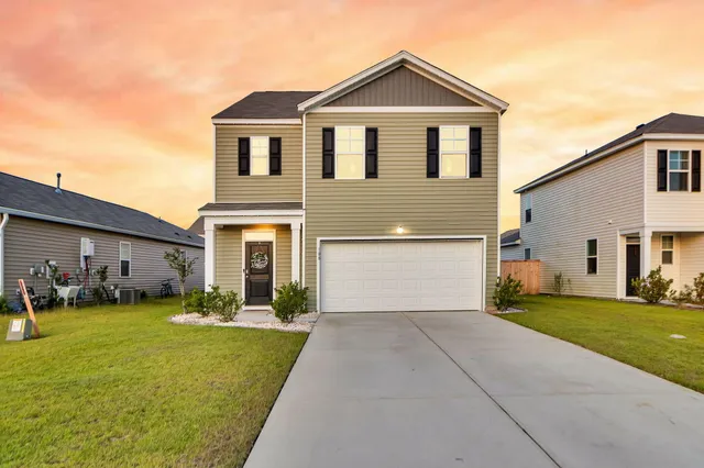 $389,000 | 108 Holly Leaf Lane, Summerville, SC 29486