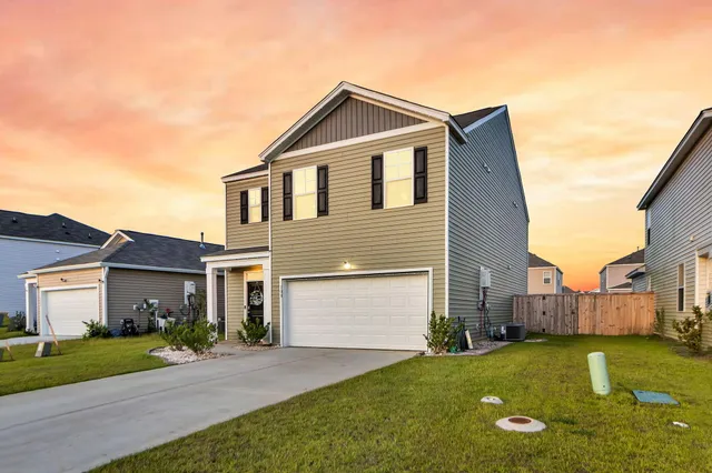 $389,000 | 108 Holly Leaf Lane, Summerville, SC 29486