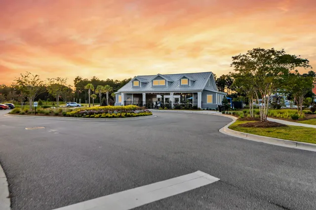 $389,000 | 108 Holly Leaf Lane, Summerville, SC 29486