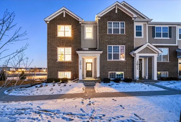 $549,000 | 30-w130 30-w130 Wheeler Circle, Aurora, IL 60502