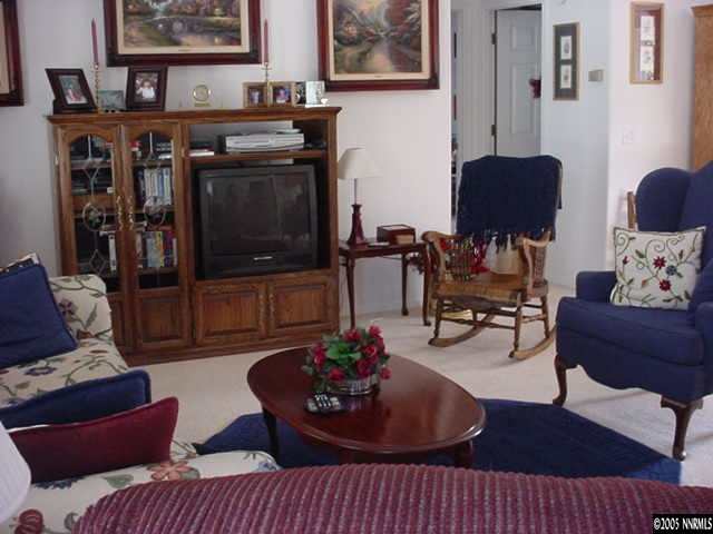 141 Platinum Pointe Way Reno, NV 89506 - Photo 4 of 8 Photo 4