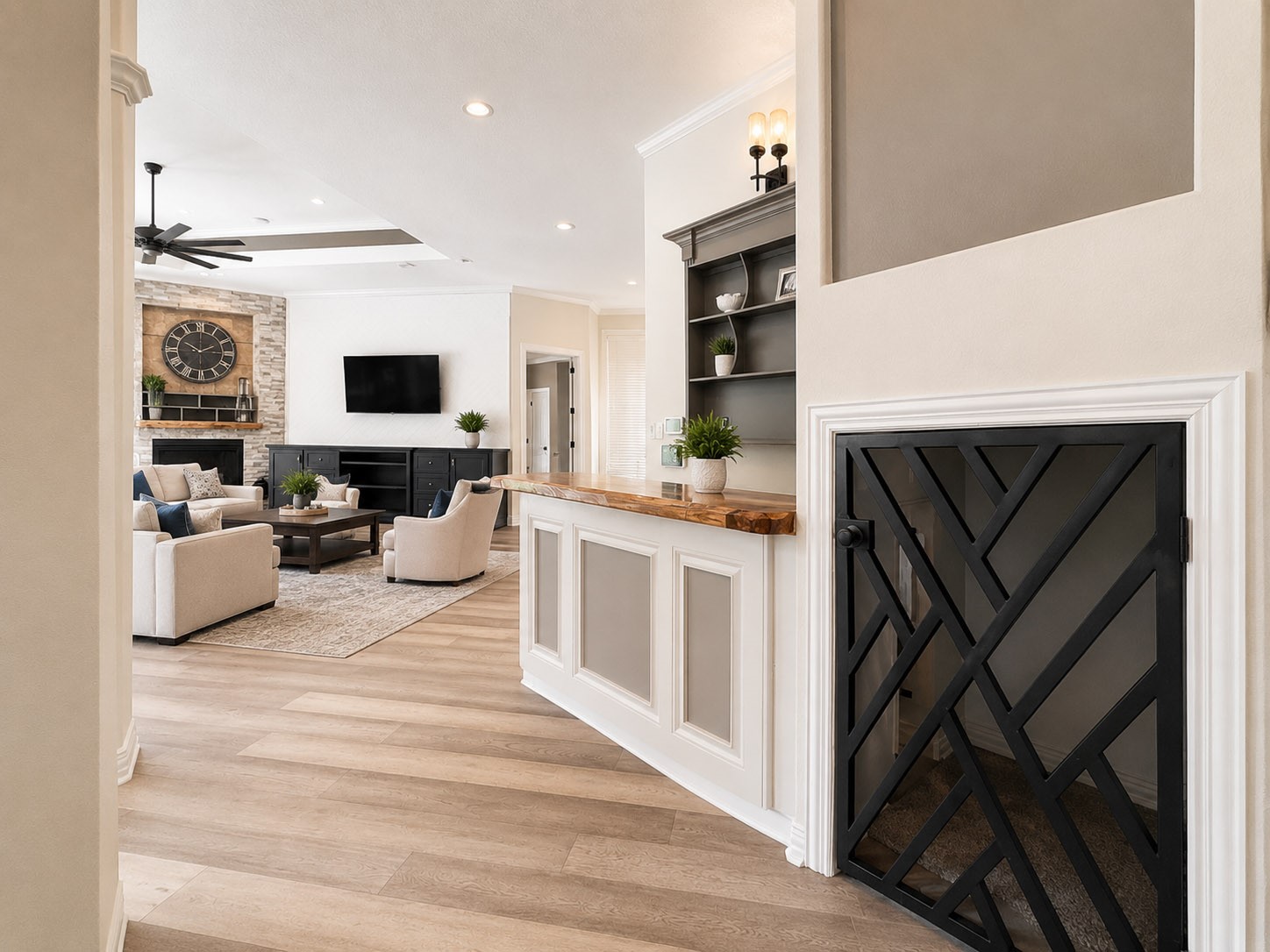 1810 Woerner Road Houston, TX 77090 - Photo 18 of 39 Convenient built-in storage space adjacent to a stylish dry bar.