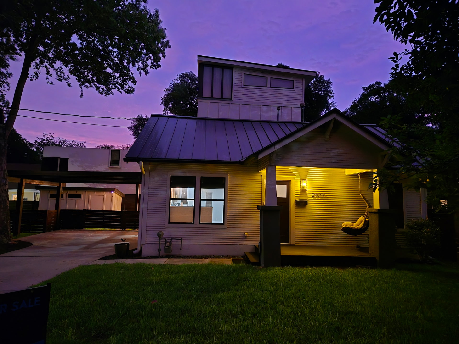 2103 Kinney Avenue Austin, TX 78704 - Photo 15 of 40 Front lawn and covered front porch