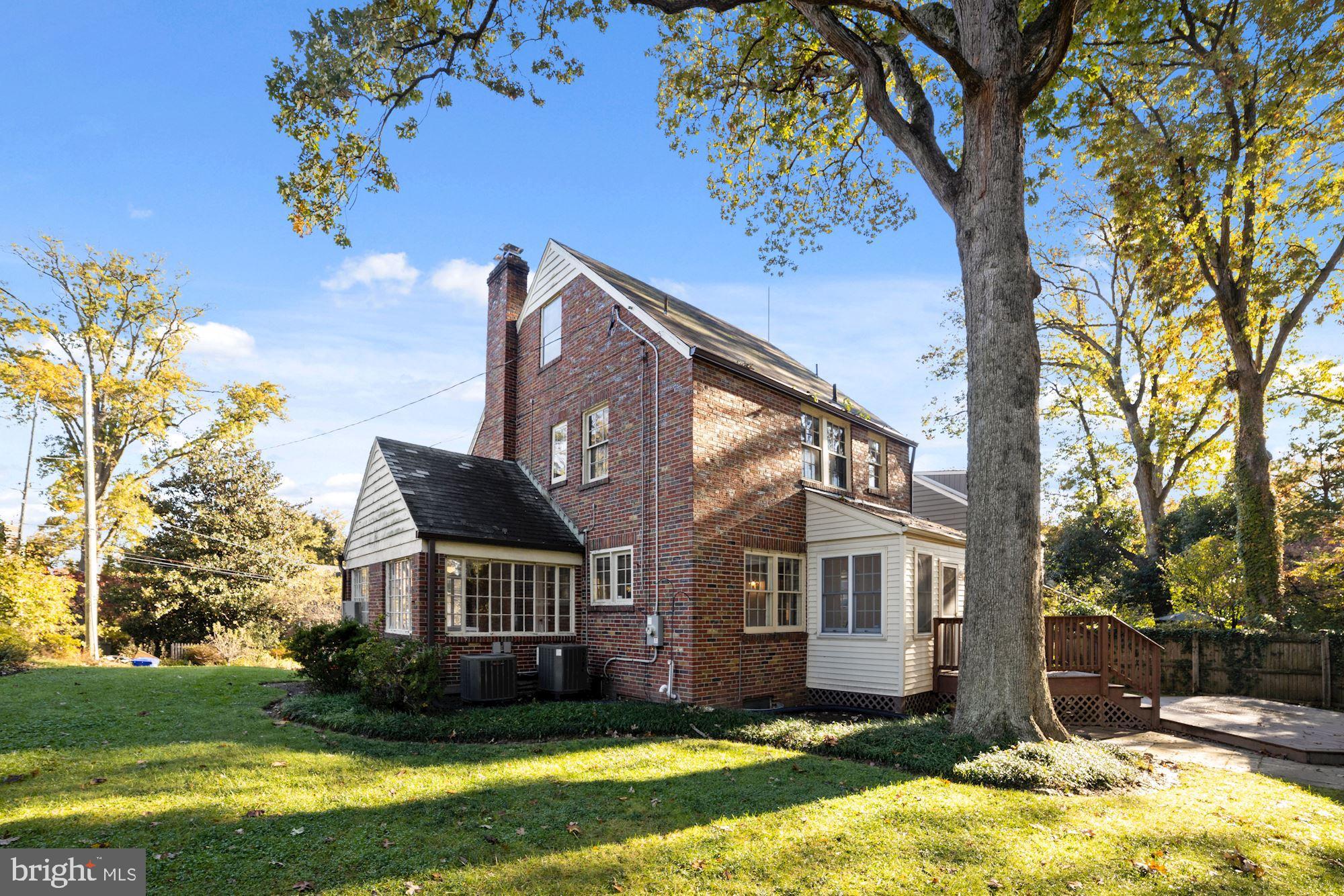 9 Hilltop Road Silver Spring, MD 20910 - Photo 4 of 47