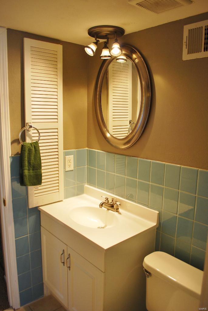 827 Portsdown Road Ballwin, MO 63011 - Photo 12 of 19 Gallery Image 12