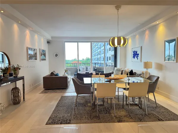 $7,800 | 151 Crandon Boulevard, Unit 405, Key Biscayne, FL 33149
