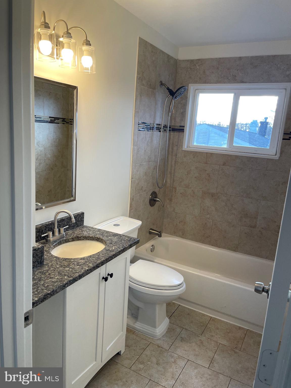 912 Marksworth Road Catonsville, MD 21228 - Photo 13 of 30 Upper hallway bathroom