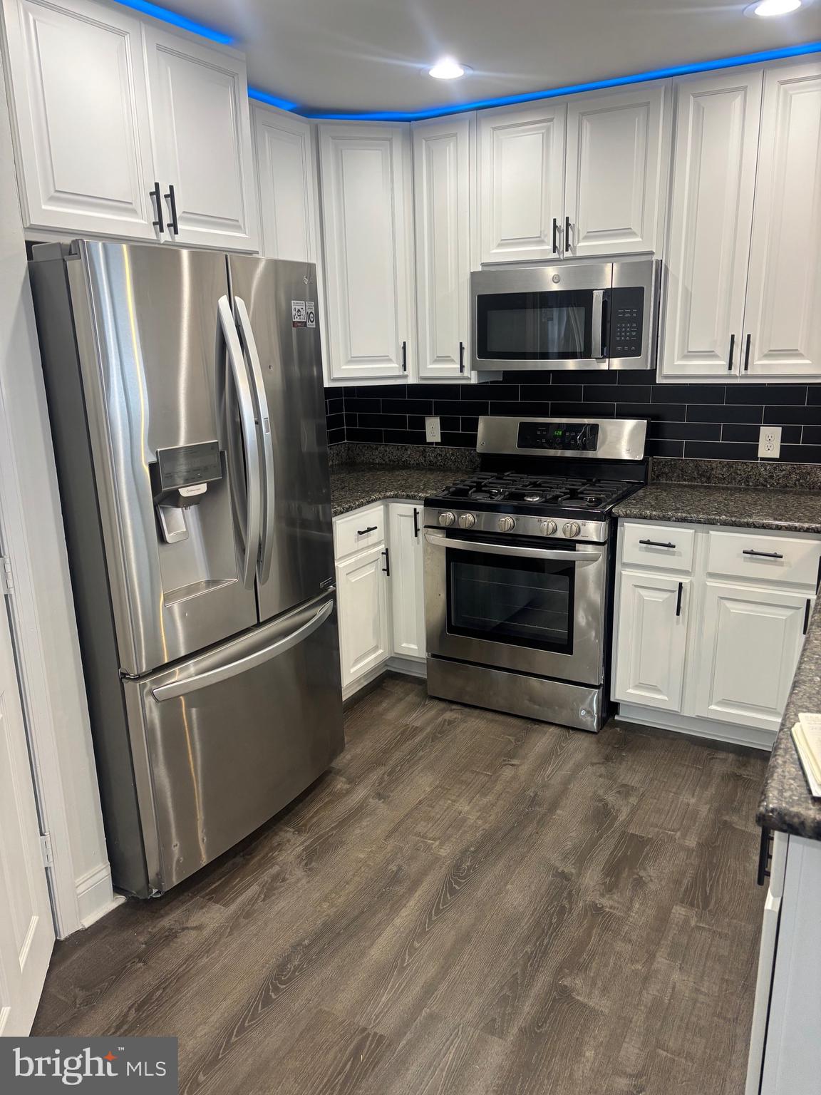 912 Marksworth Road Catonsville, MD 21228 - Photo 8 of 30 Kitchen Stainless steel appliances