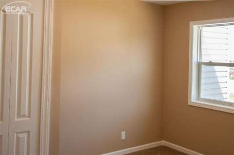 13173 Log Cabin Fenton, MI 48430 - Photo 16 of 23 20436057-16.JPG