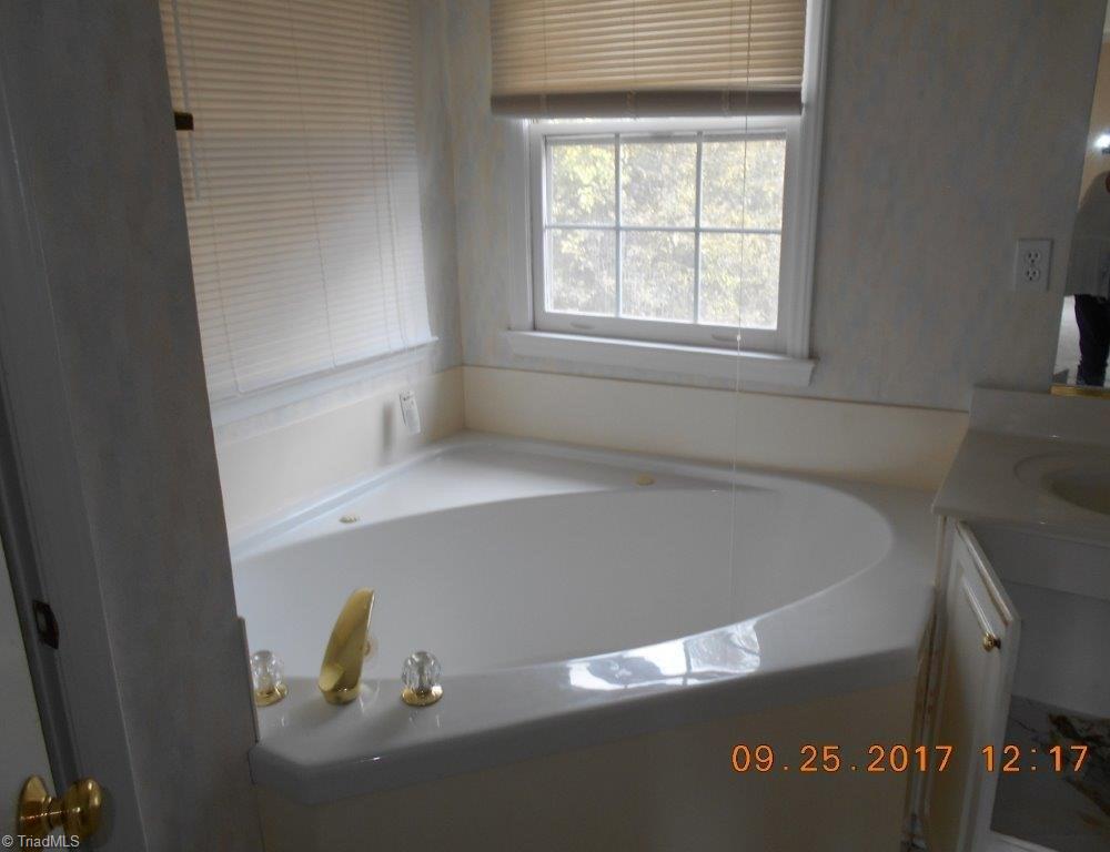 6906 Bridgewood Road Clemmons, NC 27012 - Photo 13 of 30 Gallery Image 13