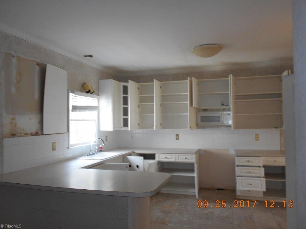 6906 Bridgewood Road Clemmons, NC 27012 - Photo 5 of 30 Gallery Image 5