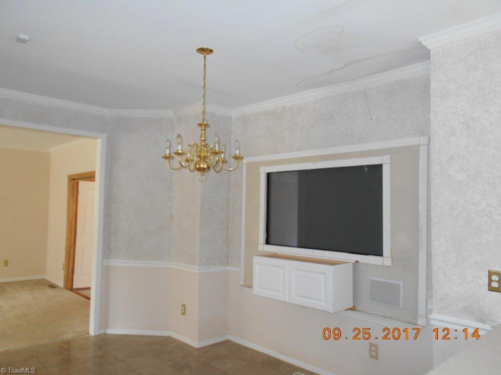6906 Bridgewood Road Clemmons, NC 27012 - Photo 6 of 30 Gallery Image 6