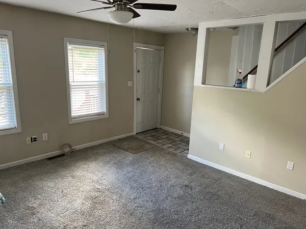 $1,800 | 658 Old West Central Street, Franklin, MA 02038