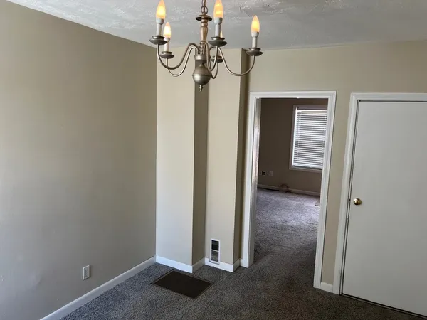 $1,800 | 658 Old West Central Street, Franklin, MA 02038