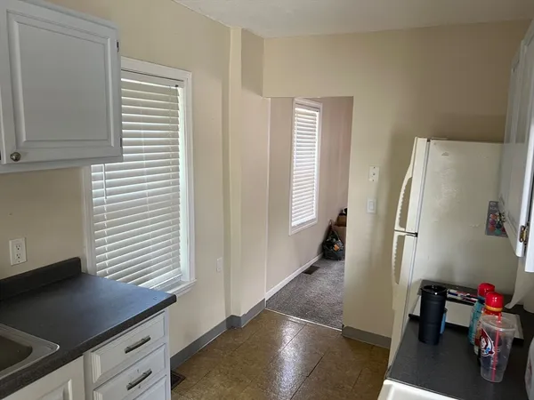 $1,800 | 658 Old West Central Street, Franklin, MA 02038