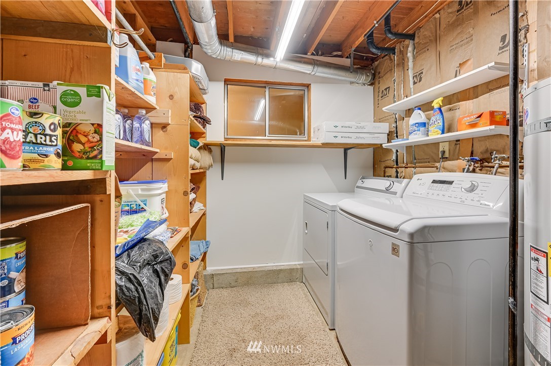 116 East Jonathan Road Bothell, WA 98012 - Photo 18 of 27 a utility room with dryer and washer