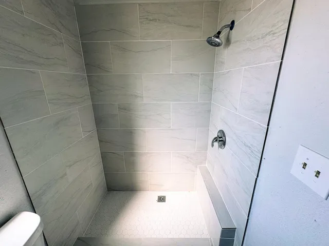 a bathroom with a tub