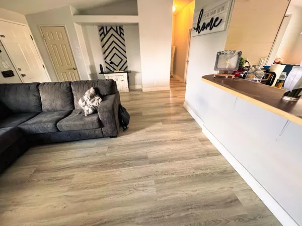 a bed room with a bed