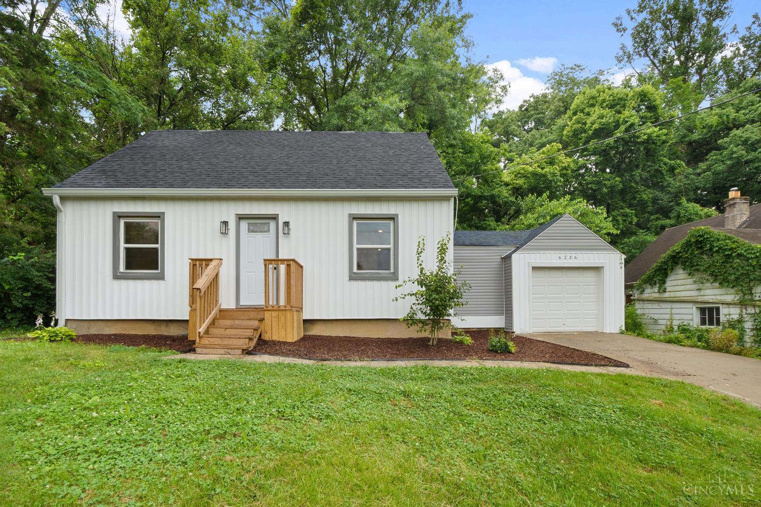 6236 Stewart Road Silverton, OH 45227 - Photo 1 of 18