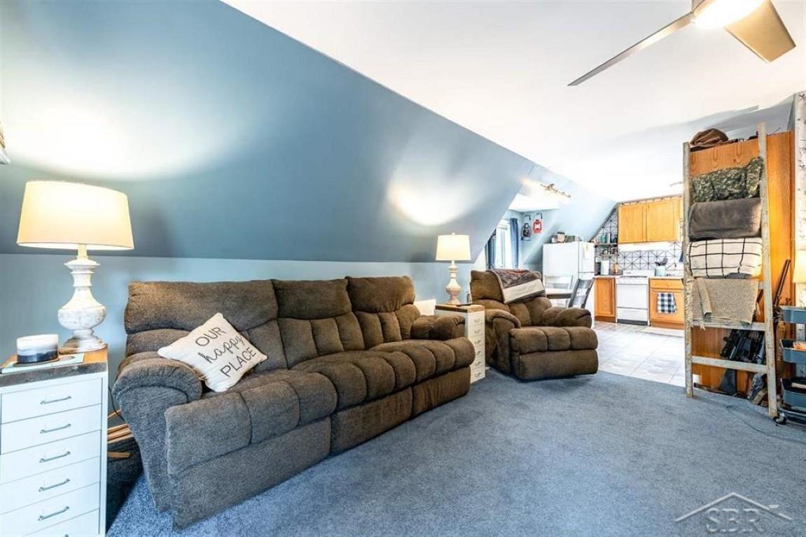 11661 Northeast County Line Road Clare, MI 48617 - Photo 11 of 75 50056310-10.JPG
