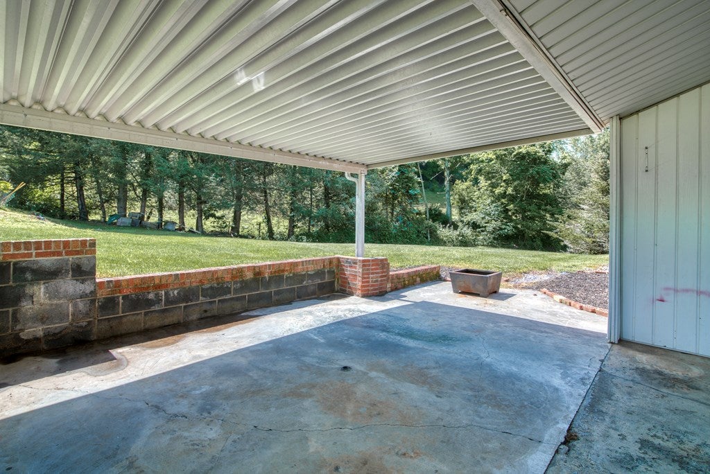 35120 Widener Valley Road Damascus, VA 24236 - Photo 9 of 23 Gallery Image 9