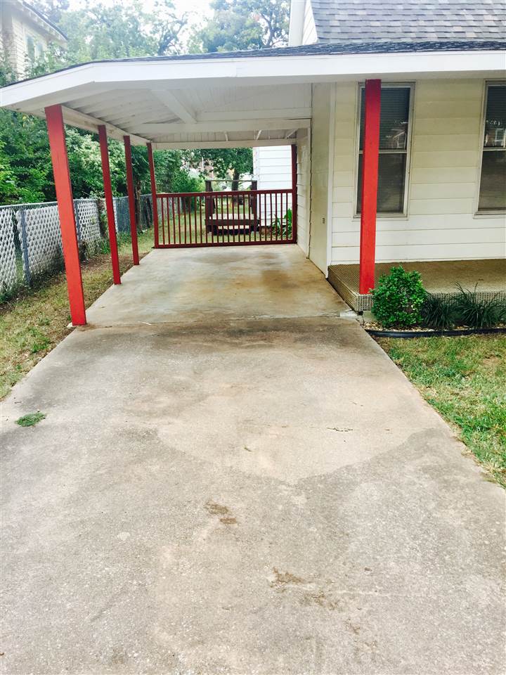 906 Delaware Perry, OK 73077 - Photo 2 of 24 Gallery Image 2