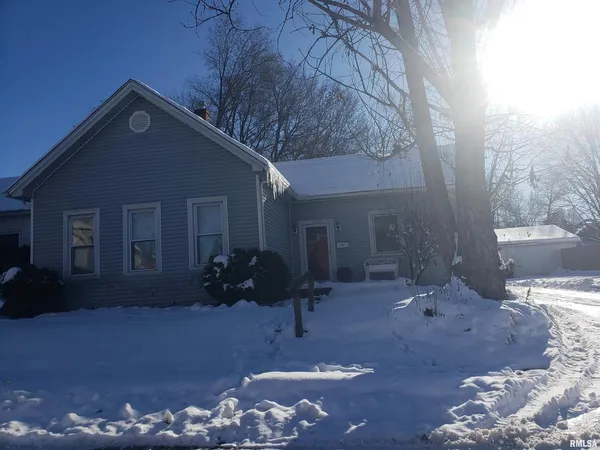 a front view of house with yard