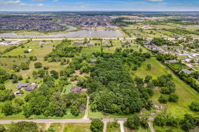a view of a yard with an outdoor space