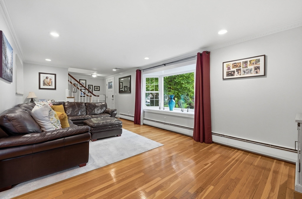 47 Brook Drive Lynnfield, MA 01940 - Photo 4 of 28