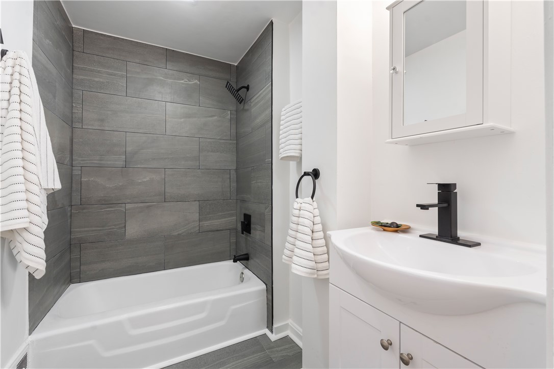 507 Ames Street Rochester, NY 14606 - Photo 14 of 37