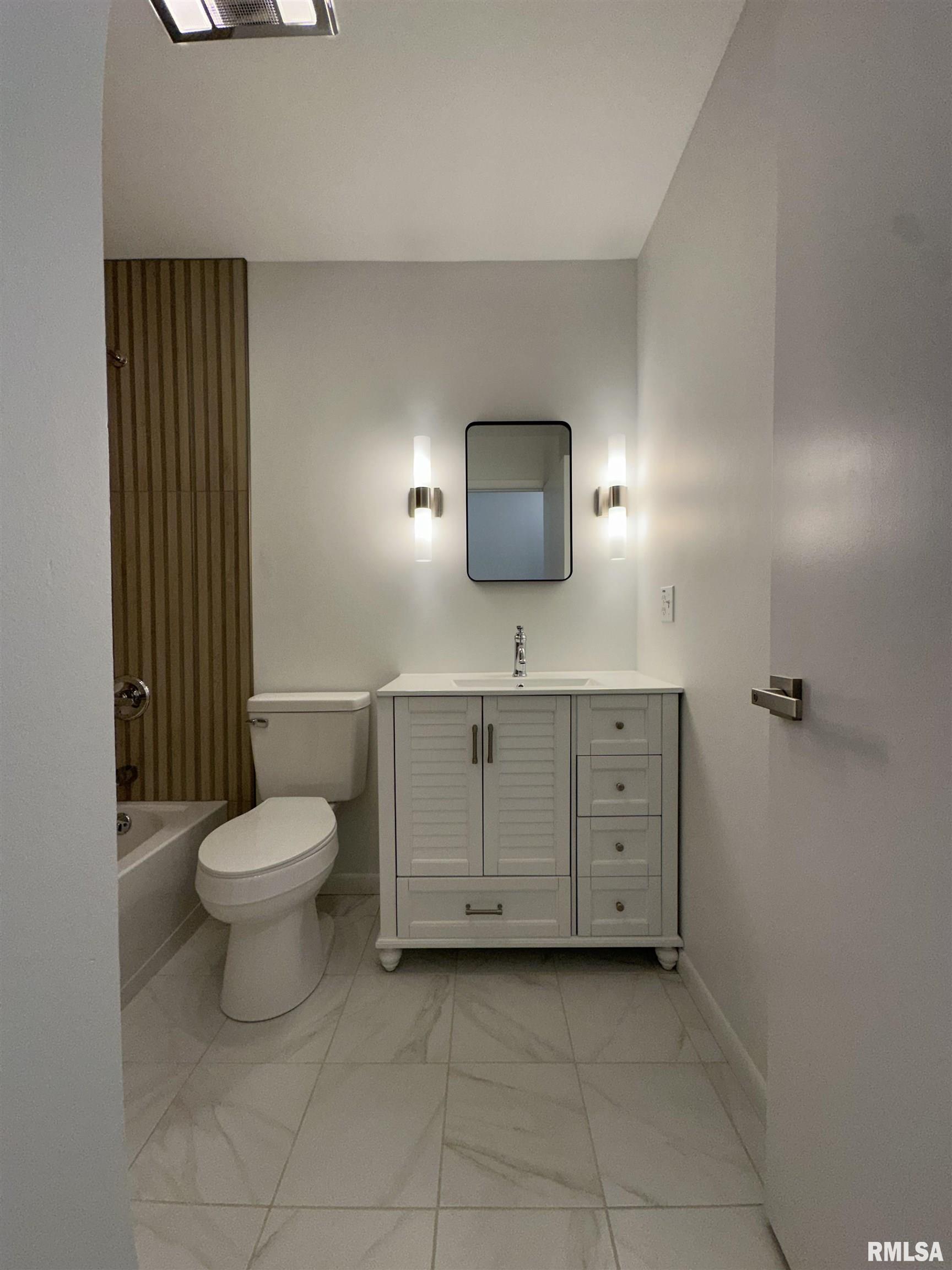 1823 South Madison Street Macomb, IL 61455 - Photo 10 of 22