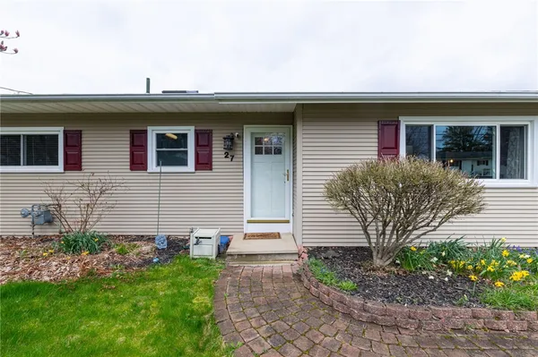 $330,000 | 27 Florendin Drive, Henrietta, NY 14467